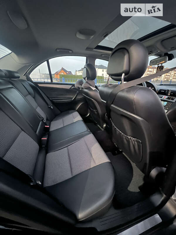 Седан Mercedes-Benz C-Class 2005 в Славуте