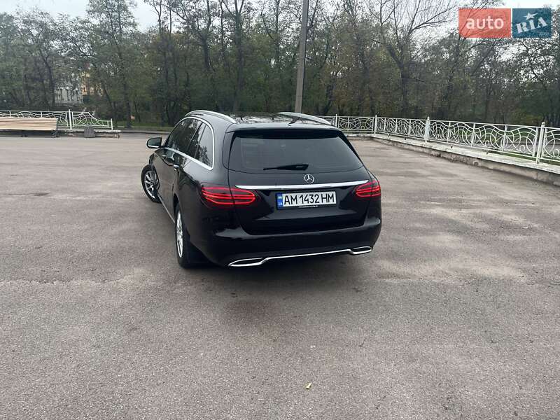 Универсал Mercedes-Benz C-Class 2015 в Коростене