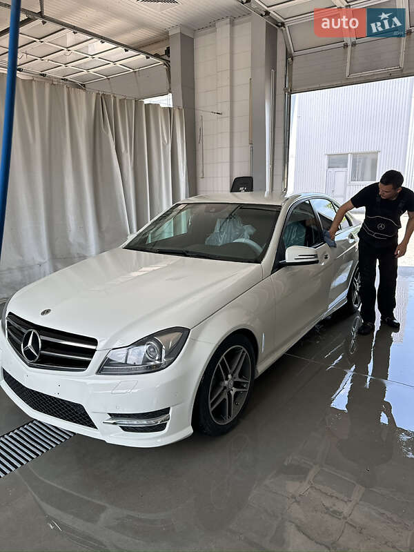 Седан Mercedes-Benz C-Class 2011 в Одессе