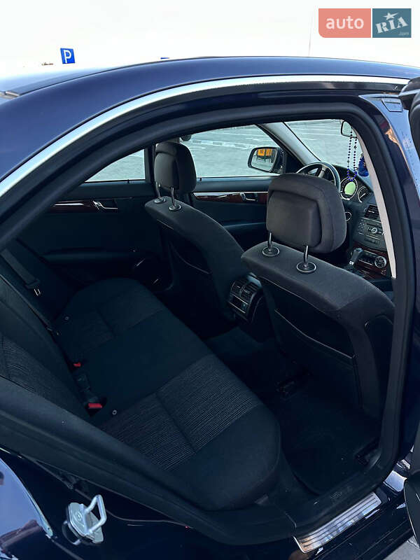 Седан Mercedes-Benz C-Class 2008 в Стрые