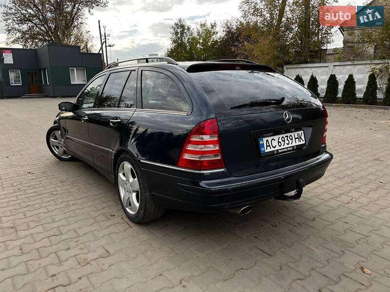 Універсал Mercedes-Benz C-Class 2004 в Луцьку