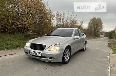 Седан Mercedes-Benz C-Class 2001 в Ирпене