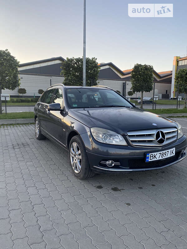 Mercedes-Benz C-Class 2009