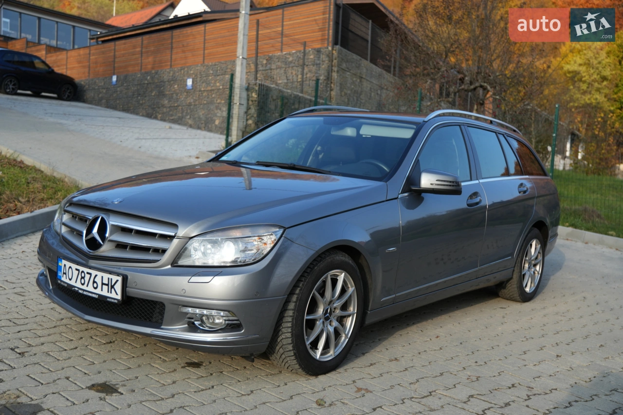 Продам дуже гарне авто, пригнане з Німеччини. Я перший є власник даного авто яке привіз в Украіну. Перереєстував на дружину. Авто в ідеальному стані!