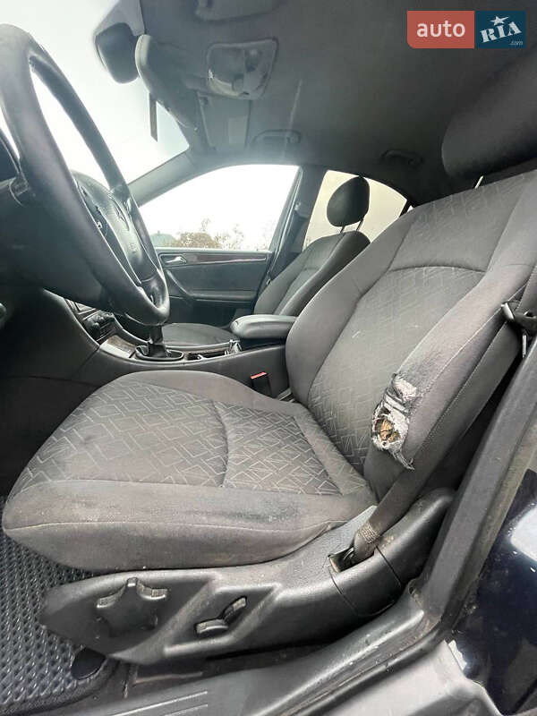 Седан Mercedes-Benz C-Class 2001 в Сарнах