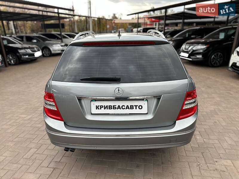 Универсал Mercedes-Benz C-Class 2010 в Кривом Роге
