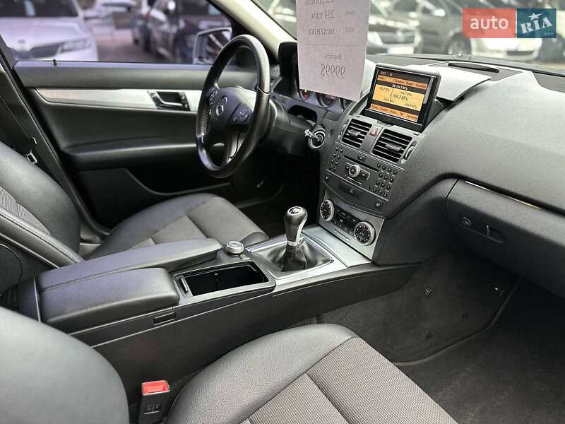 Универсал Mercedes-Benz C-Class 2010 в Кривом Роге