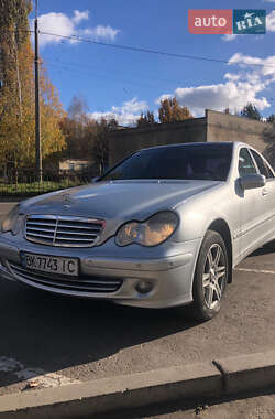 Седан Mercedes-Benz C-Class 2006 в 
