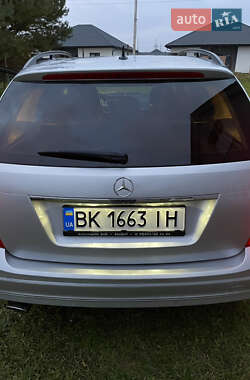 Универсал Mercedes-Benz C-Class 2011 в 