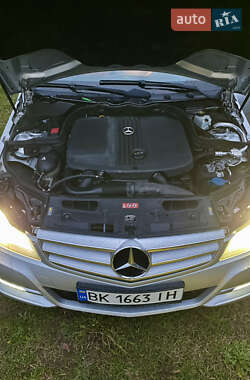 Универсал Mercedes-Benz C-Class 2011 в 