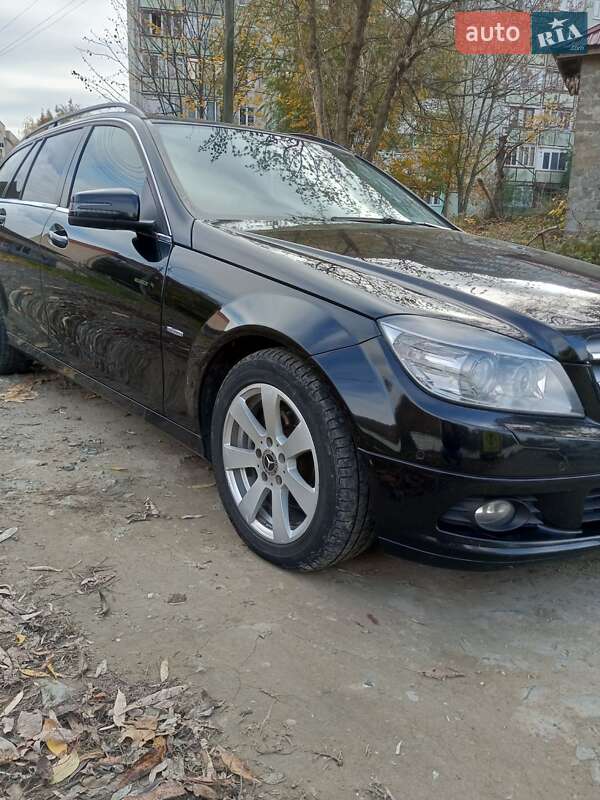 Универсал Mercedes-Benz C-Class 2010 в Мукачево