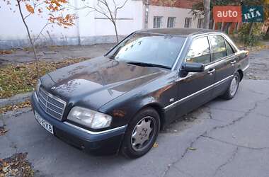 Седан Mercedes-Benz C-Class 1997 в Херсоне