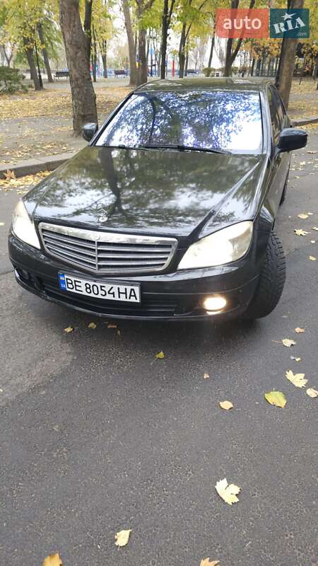 Седан Mercedes-Benz C-Class 2007 в Николаеве
