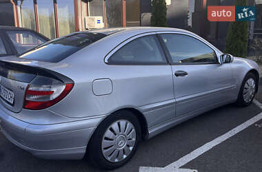 Купе Mercedes-Benz C-Class 2004 в 