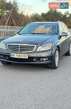 Універсал Mercedes-Benz C-Class 2011 в Рівному