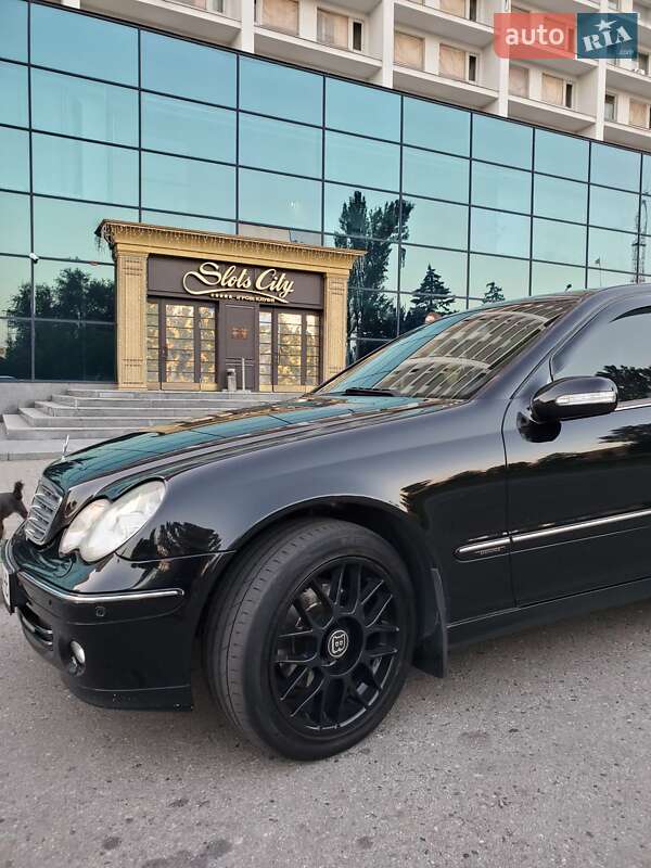 Седан Mercedes-Benz C-Class 2004 в Запорожье