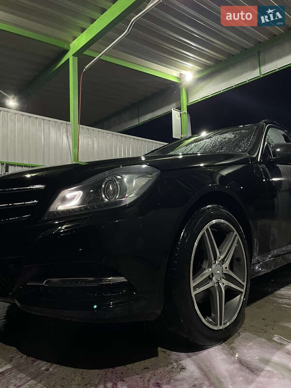 Универсал Mercedes-Benz C-Class 2013 в Каменец-Подольском