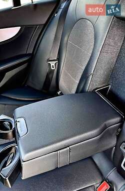 Универсал Mercedes-Benz C-Class 2015 в 