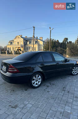 Седан Mercedes-Benz C-Class 2003 в Бродах