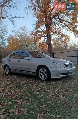 Седан Mercedes-Benz C-Class 2002 в Новоукраинке