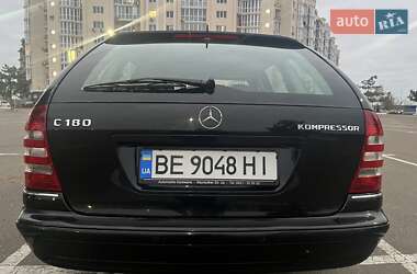 Універсал Mercedes-Benz C-Class 2005 в 