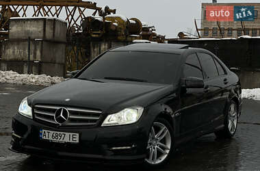 Седан Mercedes-Benz C-Class 2011 в Ивано-Франковске