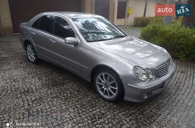 Седан Mercedes-Benz C-Class 2006 в Новомосковске