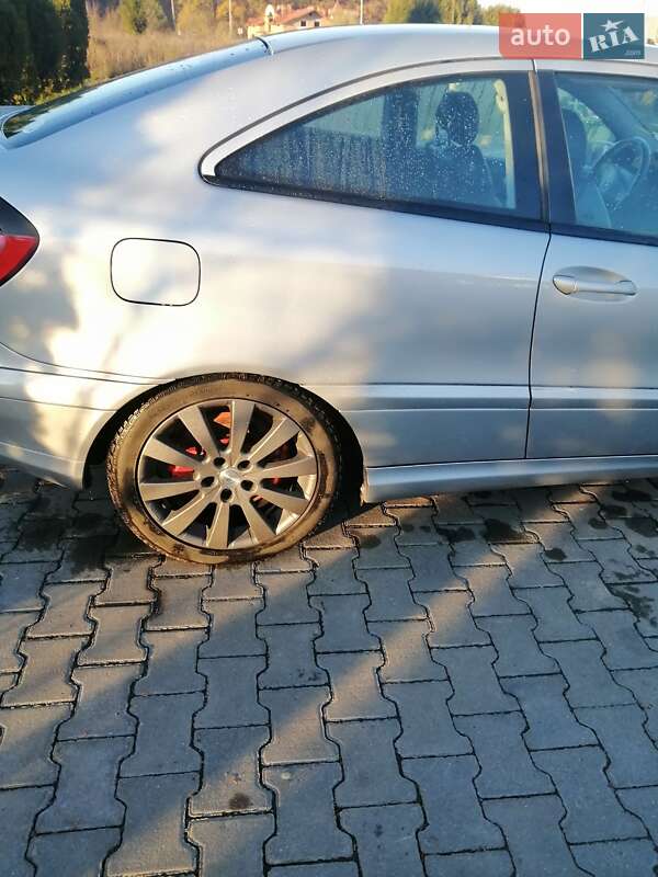 Седан Mercedes-Benz C-Class 2002 в Глибокій