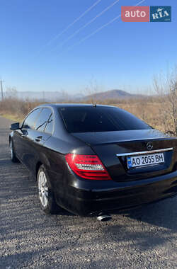 Седан Mercedes-Benz C-Class 2012 в Хусті