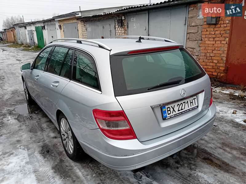 Универсал Mercedes-Benz C-Class 2010 в Староконстантинове