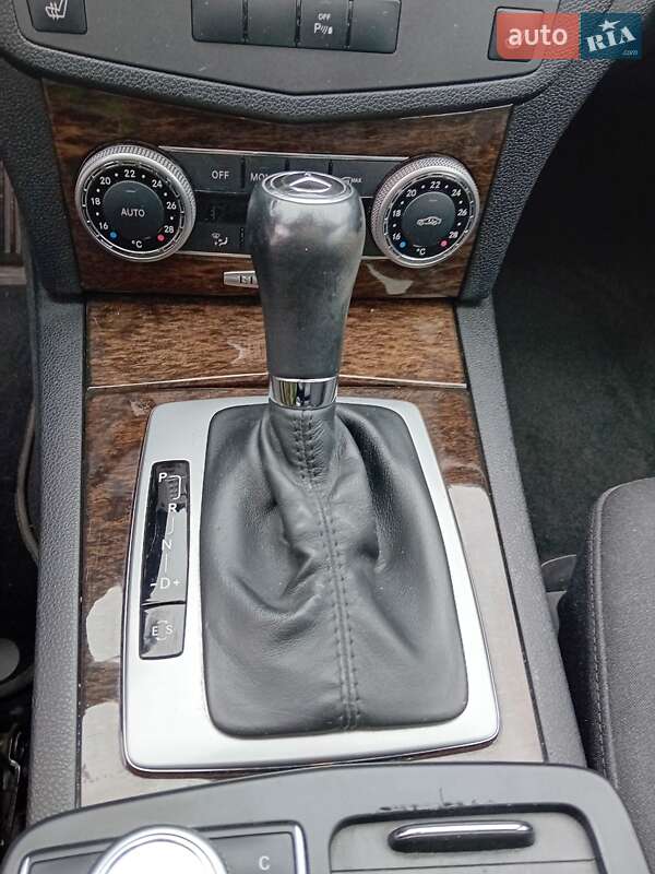 Универсал Mercedes-Benz C-Class 2010 в Староконстантинове
