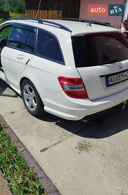 Універсал Mercedes-Benz C-Class 2010 в Рахові