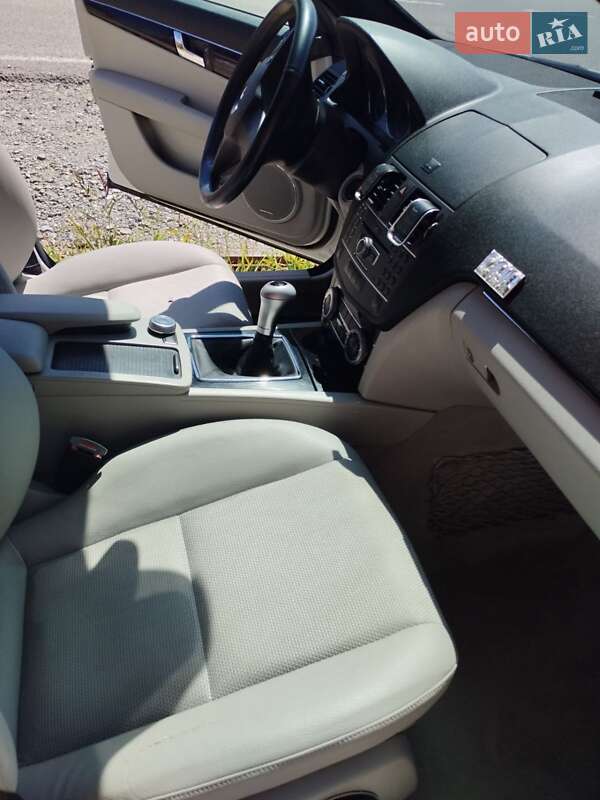 Универсал Mercedes-Benz C-Class 2010 в Рахове