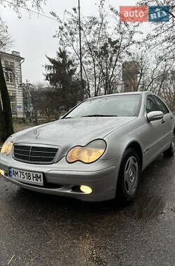 Седан Mercedes-Benz C-Class 2003 в Києві