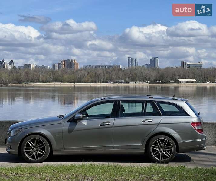 Універсал Mercedes-Benz C-Class 2008 в Києві