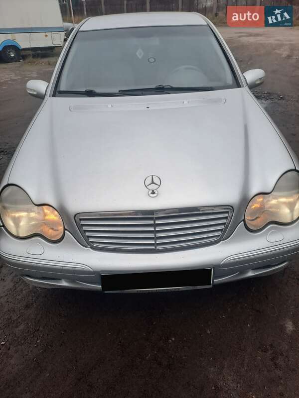 Седан Mercedes-Benz C-Class 2002 в Львове