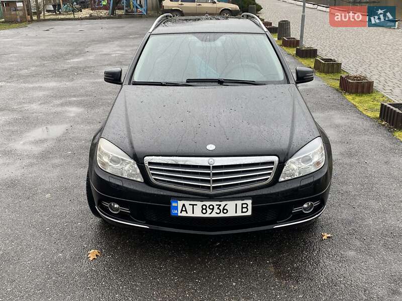 Универсал Mercedes-Benz C-Class 2010 в Ивано-Франковске фото 8 Универсал Mercedes-Benz C-Class 2010 в Ивано-Франковске