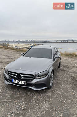 Седан Mercedes-Benz C-Class 2018 в Дніпрі