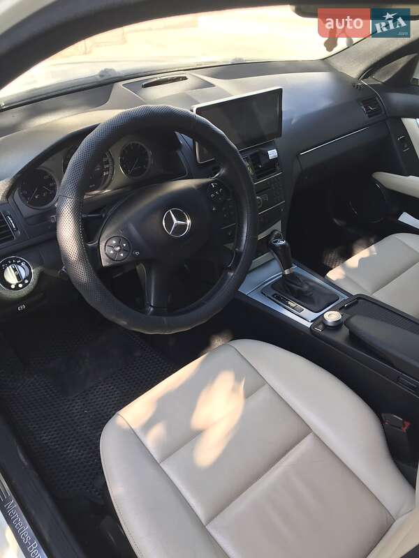 Седан Mercedes-Benz C-Class 2008 в Арцизе