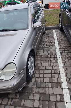 Универсал Mercedes-Benz C-Class 2004 в Виннице