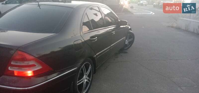 Седан Mercedes-Benz C-Class 2002 в Боярке фото 5 Седан Mercedes-Benz C-Class 2002 в Боярке