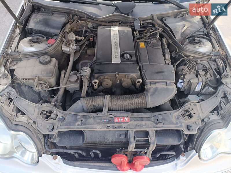 Седан Mercedes-Benz C-Class 2005 в Харькове