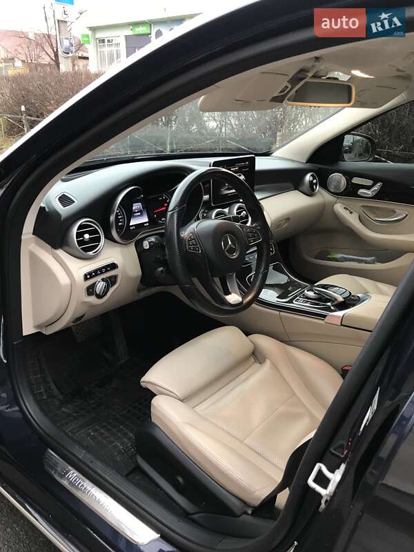 Седан Mercedes-Benz C-Class 2015 в Львові