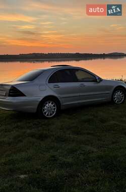 Седан Mercedes-Benz C-Class 2000 в Тернополі