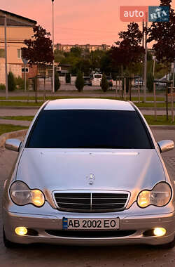 Седан Mercedes-Benz C-Class 2002 в Виннице