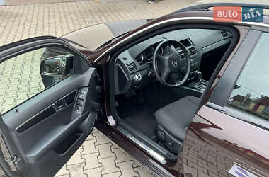 Універсал Mercedes-Benz C-Class 2010 в Рівному