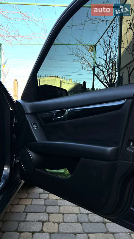 Универсал Mercedes-Benz C-Class 2010 в Мукачево фото 9 Универсал Mercedes-Benz C-Class 2010 в Мукачево