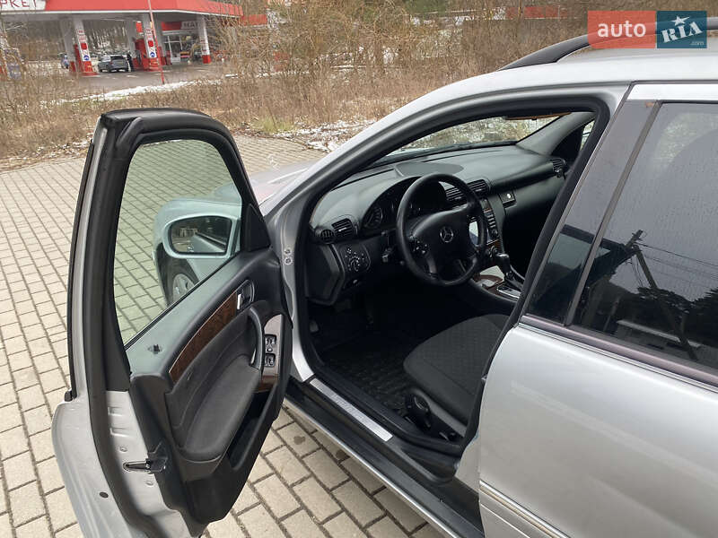 Универсал Mercedes-Benz C-Class 2005 в Львове