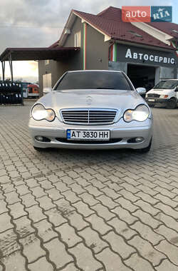 Седан Mercedes-Benz C-Class 2004 в Івано-Франківську