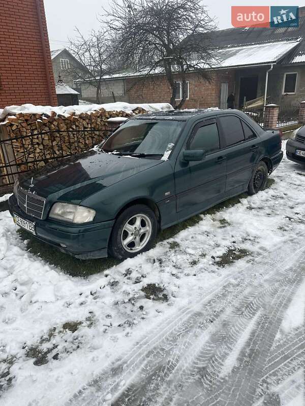 Седан Mercedes-Benz C-Class 1996 в Берегомету